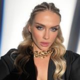 Alisha раздаёт💵
