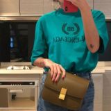 Kira Yat China Bayer 👗👠💍👜