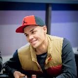 Dozka Upstream Poker
