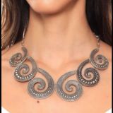 Nour accessories