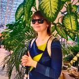 Елена Сичкар. Копирайтер в чёрных очках