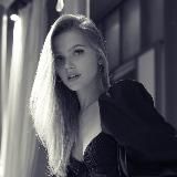 Ellie_Kisa