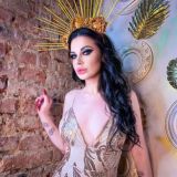 Яна Лукьянова: консультант по веточке сакуры