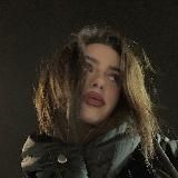 бесит