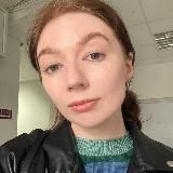 Ирэн печатает